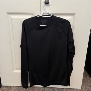 Men’s size medium Patagonia layering shirt